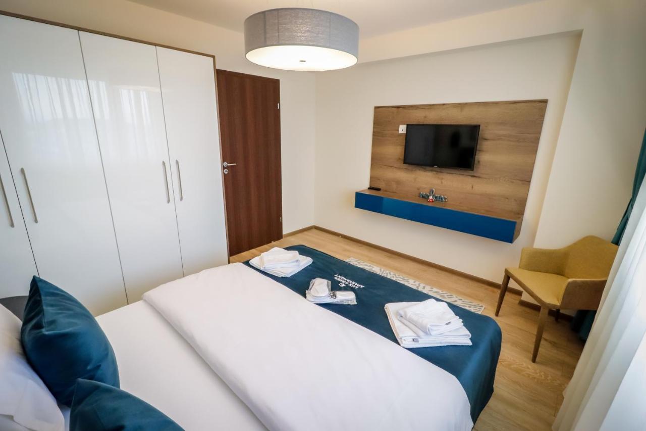 Lux Green Apartament 2 Apartman Brassó Kültér fotó
